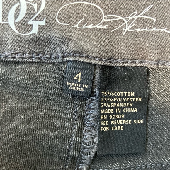 DG2 by Diane Gilman jean with embriodered floral design size 4 - Picture 10 of 16